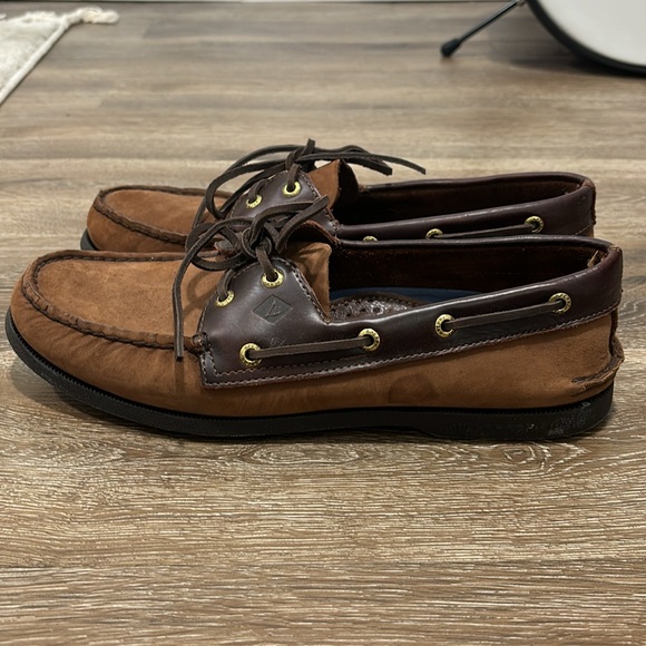Sperry Shoes - Picture 3 of 7